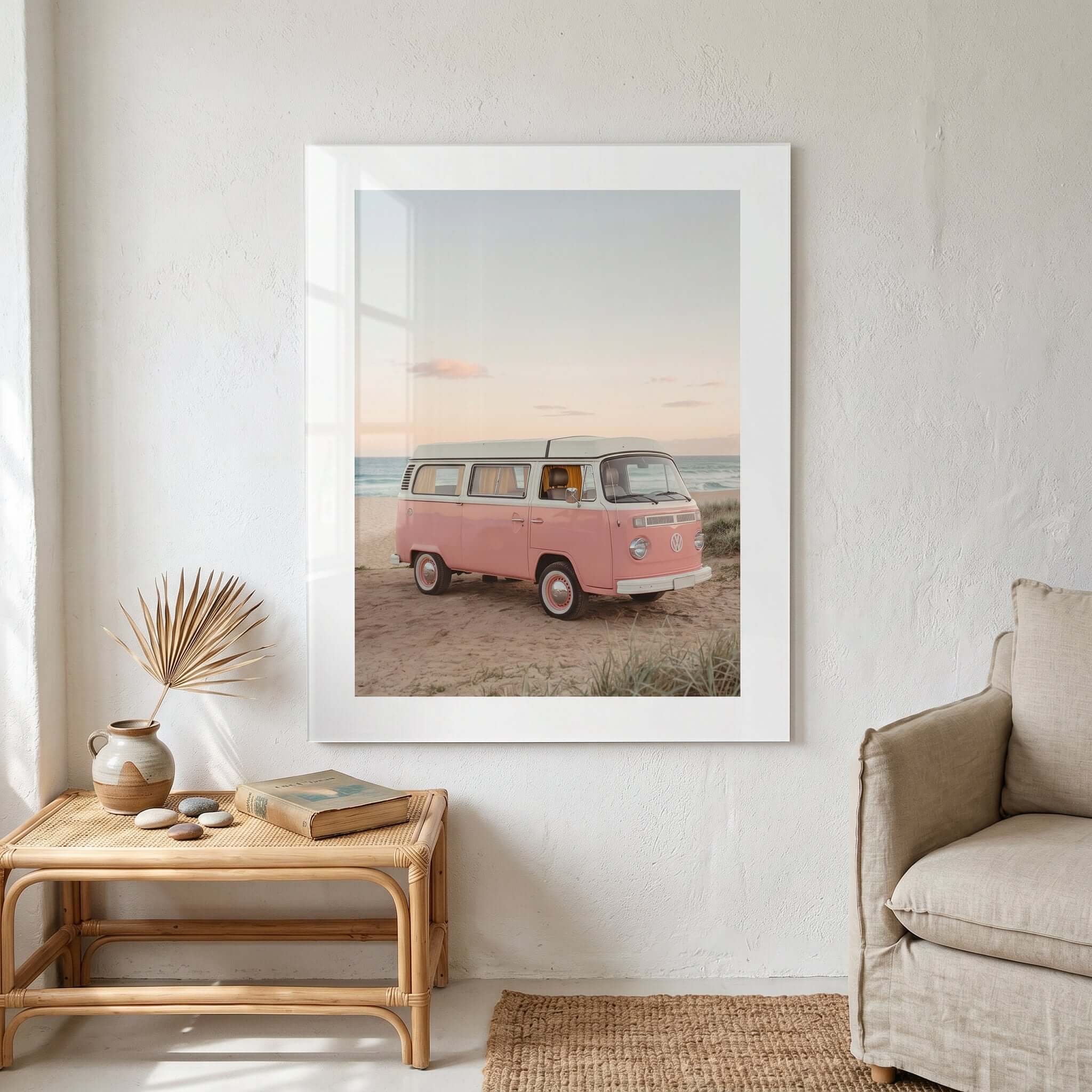 Cuadro Póster Furgoneta Rosa junto al Mar | Decoración Retro
