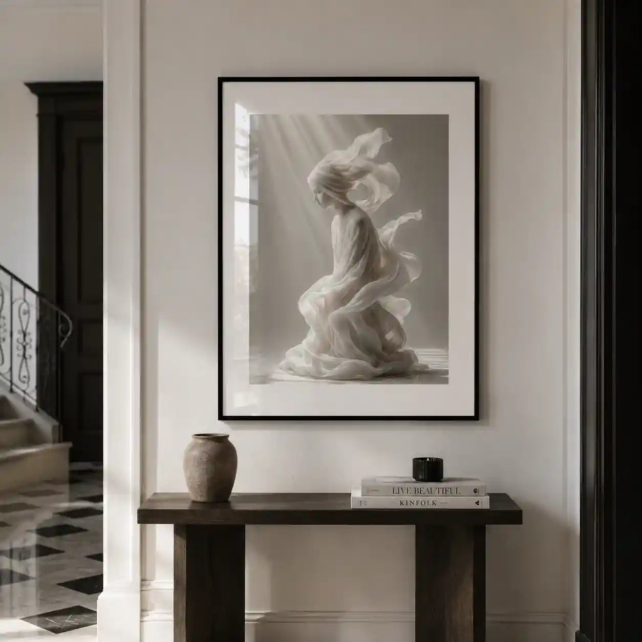 Cuadro Figura Blanca | Elegancia en Movimiento