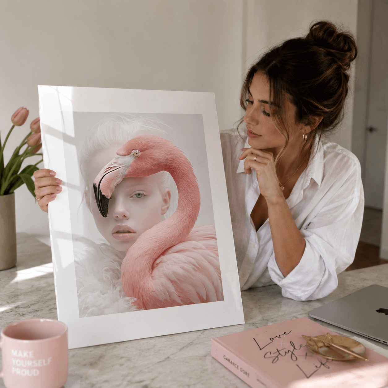 Cuadro Póster Mujer con Flamenco Rosa | Decoración Surrealista
