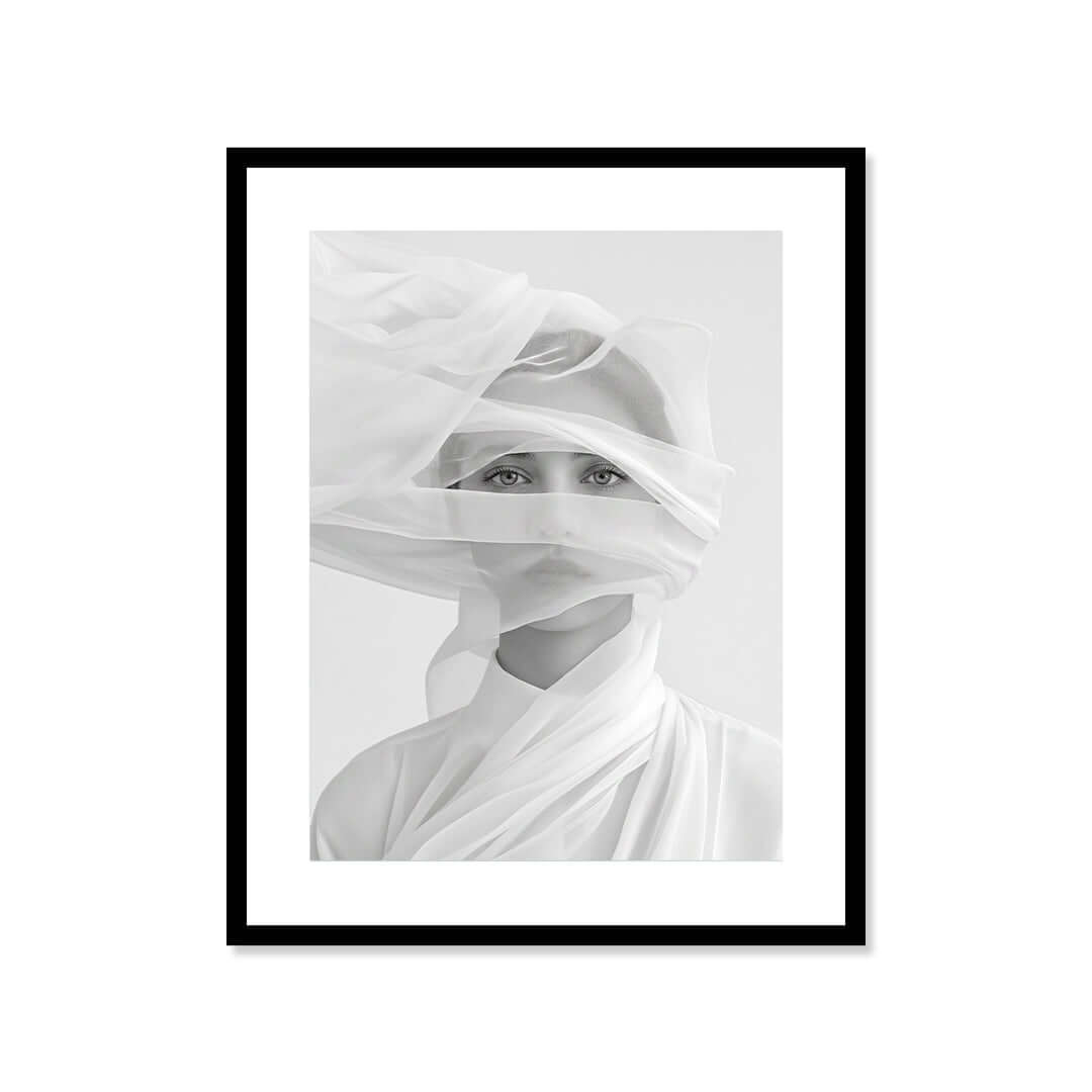 Cuadro Póster Mujer con Velos Blancos | Decoración Minimalista