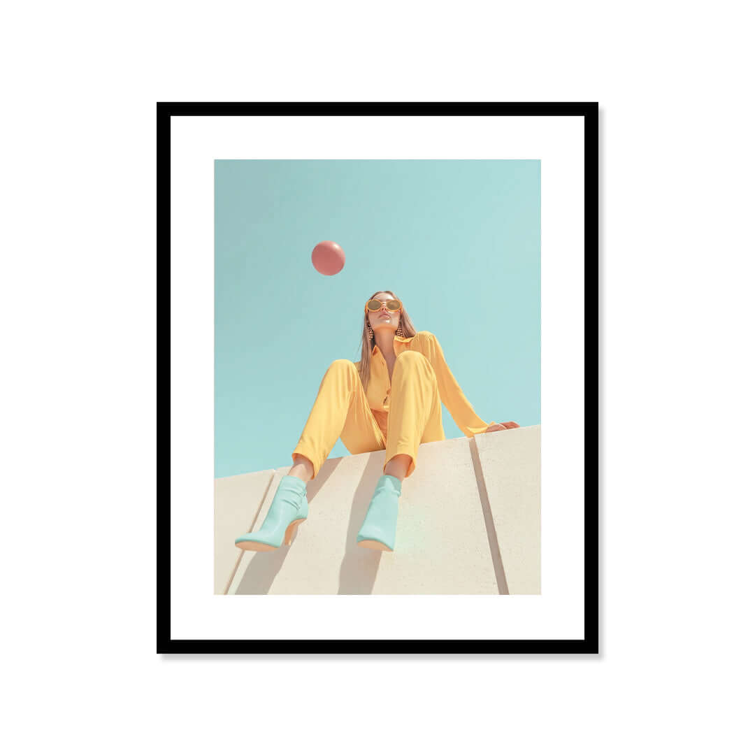 Cuadro Póster Mujer con Traje Amarillo | Decoración Moderna