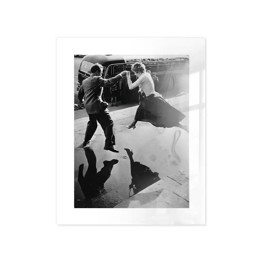 Cuadro Pareja Saltando | Instante Eterno