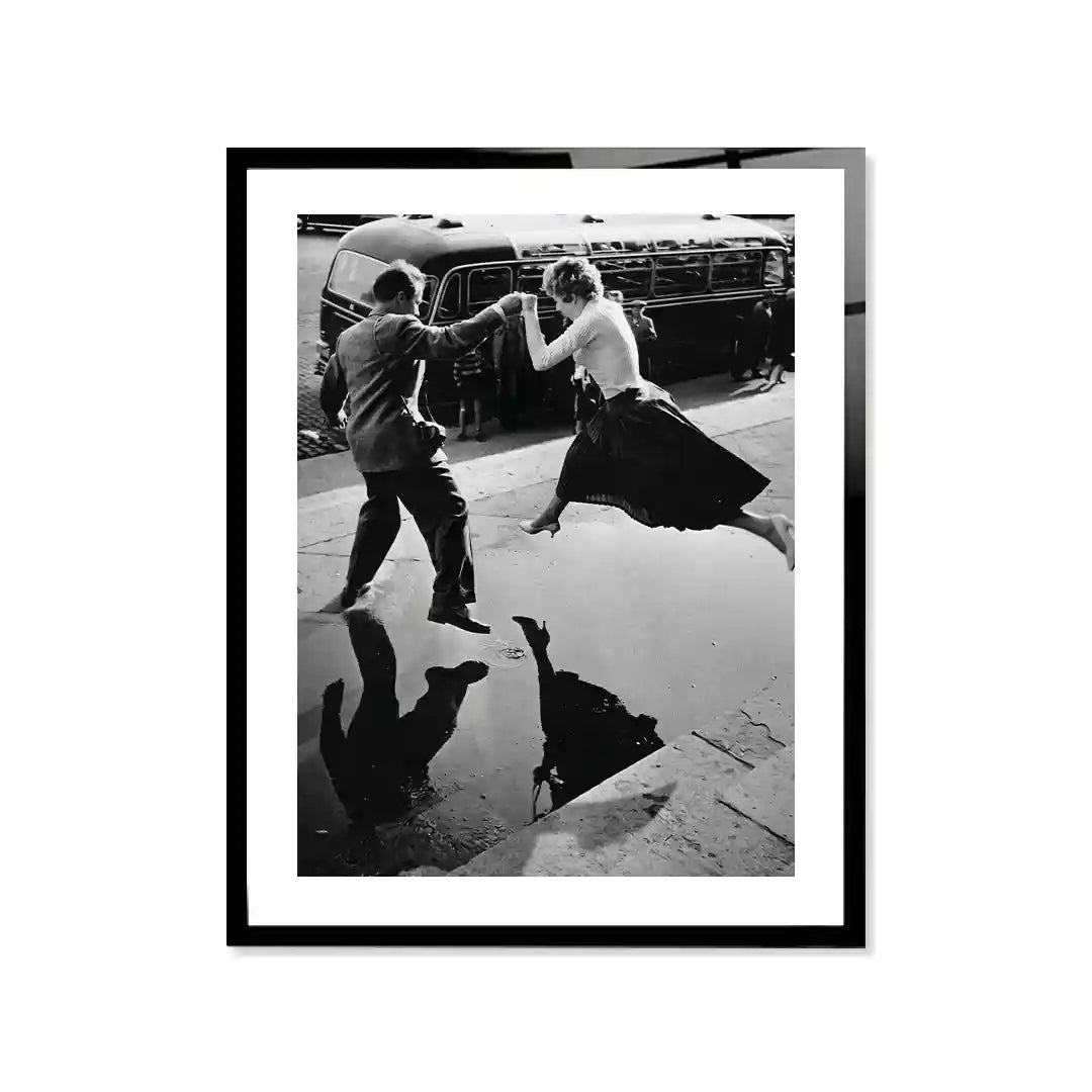 Cuadro Pareja Saltando | Instante Eterno